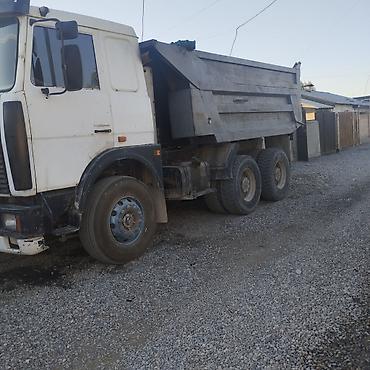 Самосвал МАЗ 6x4 - Марка/модель: МАЗ, классический капотный самосвал at lalafo.kg Самосвал МАЗ 6x4 - Марка/модель: МАЗ, классический капотный самосвал