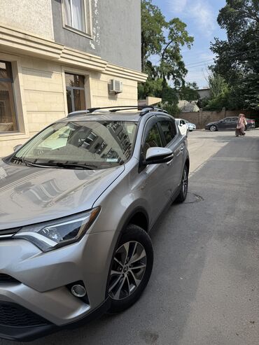 срочно продать машину: Toyota RAV4 EV: 2017 г., 2.5 л, Автомат, Гибрид, Кроссовер