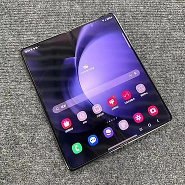 б.у ноутбуки: Samsung Galaxy Z Fold 5, Б/у, 256 ГБ, цвет - Голубой, 1 SIM — 2