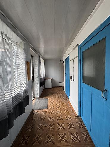 Продажа коттеджей и домов: ✨Продаётся дом в г. Шопоков✨ 🏡Характеристики: • Участок - 7 соток • — 9