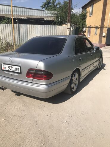 мерседес дипламат: Mercedes-Benz E 230: 1996 г., 2.3 л, Механика, Бензин, Седан