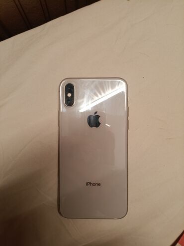 Apple iPhone: IPhone X, Б/у, 256 ГБ, Серебристый, Зарядное устройство, 100 %