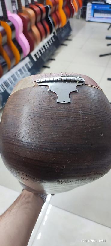 Tar: Profesional Tar Köhnə qədimi tar, Peto ustanın tarı, 60 yaşı var. Tut -da lalafo.az — 10 Tar: Profesional Tar Köhnə qədimi tar, Peto ustanın tarı, 60 yaşı var. Tut — 10