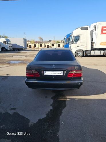 Mercedes-Benz: Mercedes-Benz E-Class: 2001 г., 3.2 л, Автомат, Дизель, Седан