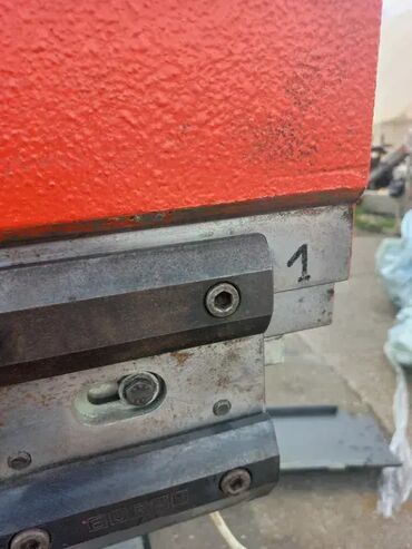 Ostali alati i mašine: Apkant presa Schiavi 4874-23 🛠️ Proizvođač: Amada 🏷️ Radna dužina — 9