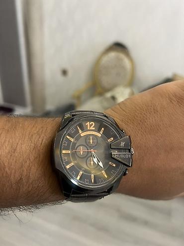 dini saat: Hublot üslublu qol saatı - Korpus: qara tonlarda iri, çoxbuçaqlı — 1