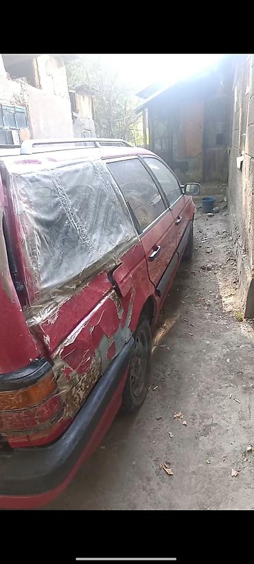 посадка авто: Volkswagen Passat: 1992 г., 1.8 л, Механика, Бензин, Универсал — 5