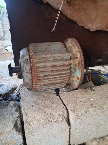 Digər kənd təssərüfat avadanlığı: Motor 300 azn