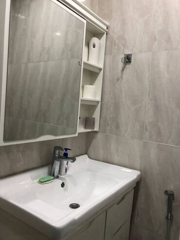 Uzunmüddətli kirayə mənzillər: 28 may metrosunun yaxınlığında 2-ci çixişinda 16 mertebeli binanın — 6