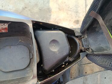 Скутеры: Тип скутера 150 куб. см, Бензин, Б/у — 6