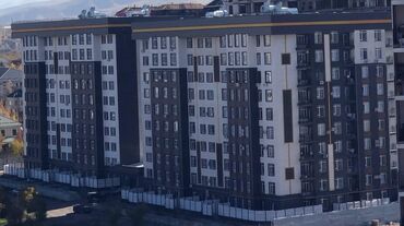 срочно продается квартира: 2 бөлмө, 72 кв. м, Элитка, 10 кабат, ПСО (өзү оңдоп түзөтүп бүтүү үчүн)