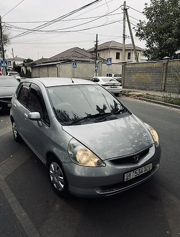 Honda Fit: 2002 г., 1.3 л, Бензин, Хэтчбэк