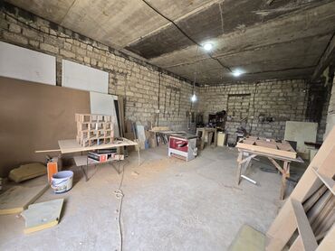 Sex, zavod və fabriklər: Mebel Sexi ( Taxta Sexi ) Arendaya (İcarəyə) Verilir. 110kv. Hündürlük — 2