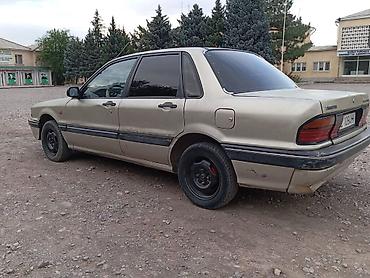 e klass: Mitsubishi Galant: 1988 г., 1.8 л, Механика, Бензин, Седан — 4