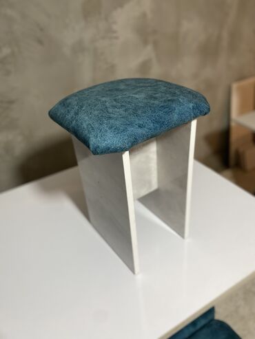 Табуретки: Табуретка, Новый, ЛДСП, Не раскладной at lalafo.kg Табуретки: Табуретка, Новый, ЛДСП, Не раскладной
