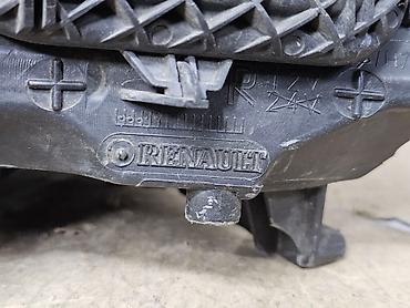 Передние фары: Передняя правая фара Renault 2010 г., Б/у, Оригинал, Германия — 18