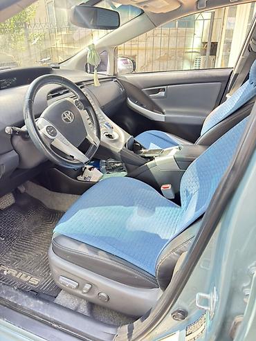 prius plus: Toyota Prius: 2015 г., 1.8 л, Автомат, Гибрид, Хэтчбэк — 4