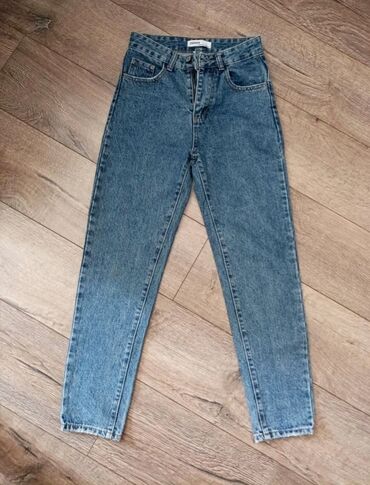 бордовые джинсы женские: Мом, Средняя талия