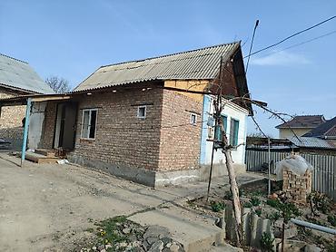 Продажа коттеджей и домов: Продаётся жилой дом в Сокулуке сучастком участком 4 соток. - — 1