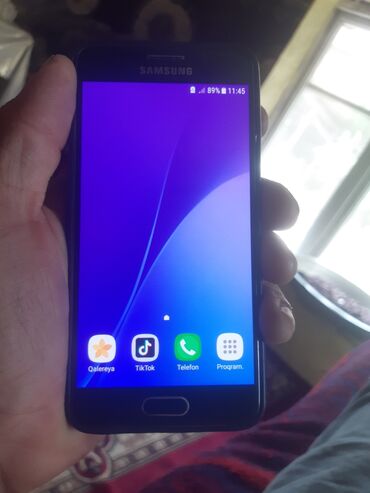 сколько стоит playstation 4: Samsung Galaxy A3 2016, цвет - Черный, Сенсорный
