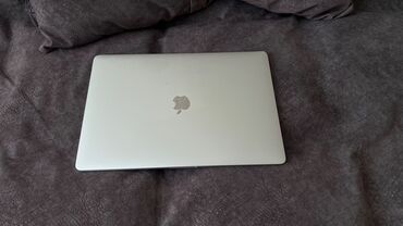 Apple MacBook: Apple MacBook, 13.3 ", Intel Core i5, 256 GB — 24