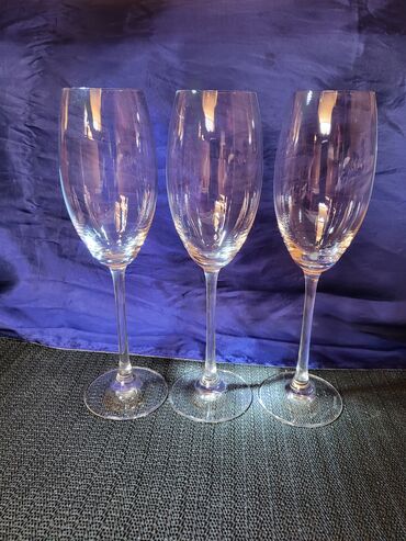 Čaše: Case nove kristal za vino Nachtmann Nemacke iz 80ih. Case su — 3