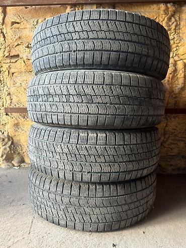e klass: - Тип: зимние
- Размер: 215/65 R16 98Q — 1