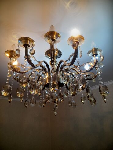 metbex ucun lusturlar: Çılçıraq, 10 və daha çox lampa, Xrustal