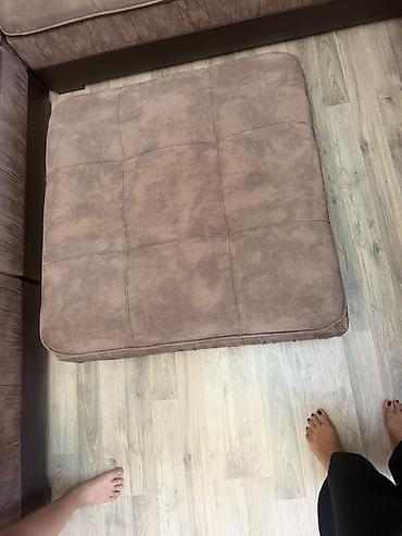 kiçik divanlar: Qəhvəyi rəngdə puf/ottoman - Yumşaq toxumalı, mikrofiber effekti — 1