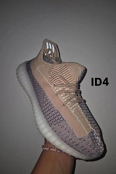 Patike: Yezzy lepo odradjene
Urezan boost u djonu
36-48
4500 din ❤️‍🔥
SS🖤⭐⭐ — 15