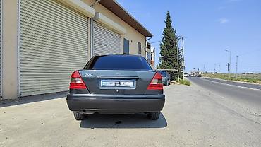 spoiler satisi: Mercedes-Benz C 200: 2 l | 1995 il Sedan — 4