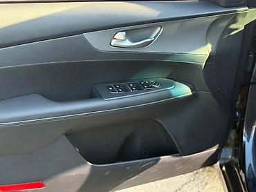 Kia: Kia K3: 2019 г., 1.6 л, Автомат, Бензин, Седан — 11