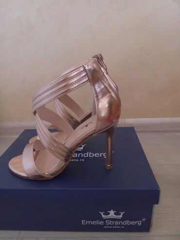 ccc obuca beograd: Sandals, Emelie Strandberg, 36