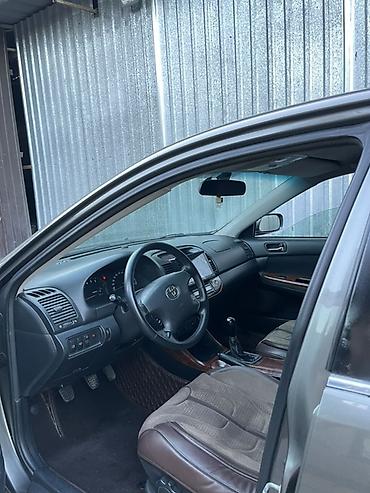 Toyota: Toyota Camry: 2002 г., 2.4 л, Кол менен иштөөчү, Бензин, Седан — 6