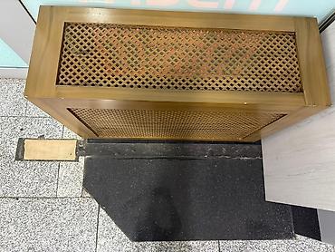 abşifka: Dekorativ radiator örtüyü………. …. …. - Material: ağac əsaslı — 2