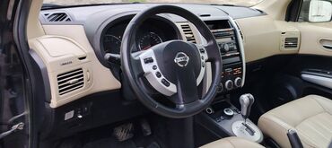 Nissan: Nissan X-Trail: 2.5 l | 2013 il Ofrouder/SUV — 5