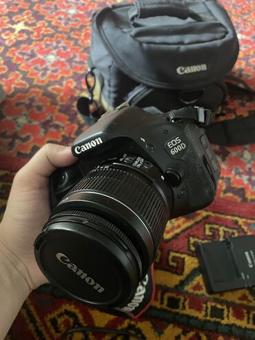 Фотоаппараты: Продаю 600д фотоаппарат состояние соска, мало пользовался прошу