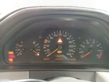 Mercedes-Benz: Mercedes-Benz E 240: 2.4 l | 1998 il Sedan — 6