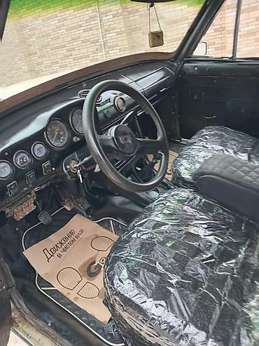 2106 salon: VAZ 2106 sedan – krem rəngli, arxa ötürməli, 4 qapılı. Xüsusiyyətlər — 8