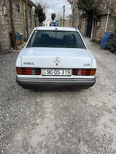 lexus ct 200: Mercedes-Benz 190 (W201): 2 l | 1992 il Sedan — 2
