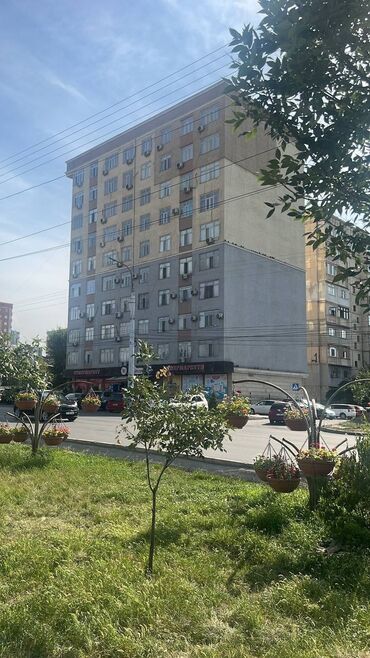 срочно продаётся 1 комнатная квартира в районе ошского рынка по улице кенсуйская: 1 комната, 47 м², Элитка, 3 этаж, Евроремонт