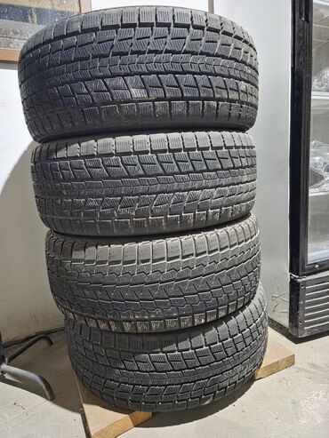 комплект зимней резины: Шины 275 / 50 / R 21, Зима, Б/у, Комплект, Внедорожные (АТ/МТ), Dunlop