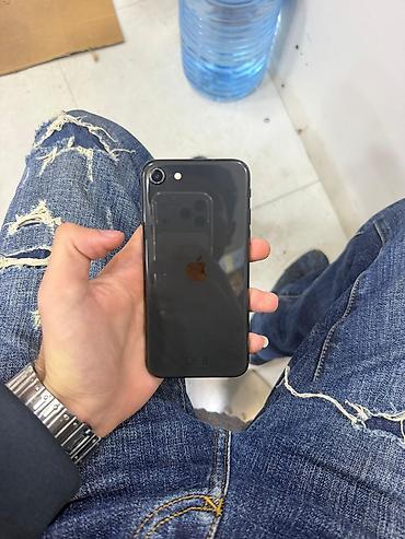 ekran iphone: IPhone SE 2022, 64 GB, Qara, Qırıq — 1
