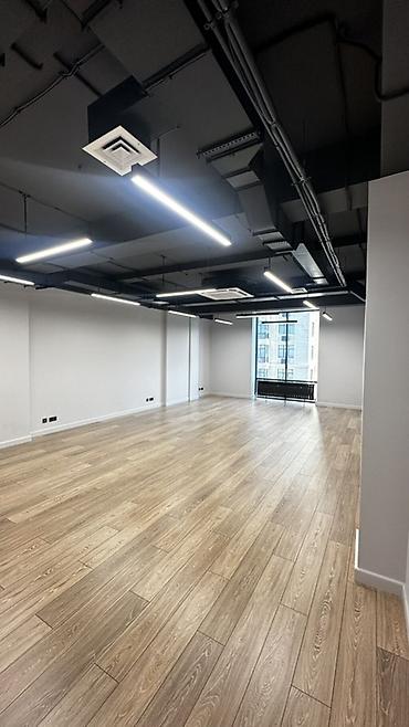 sky: Аренда офисов, 60 м², В бизнес центре, С системой безопасности — 10