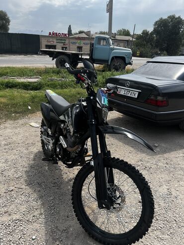 мотоциклы эндуро 300 кубов: Эндуро 250 куб. см, Бензин, Чоңдор үчүн