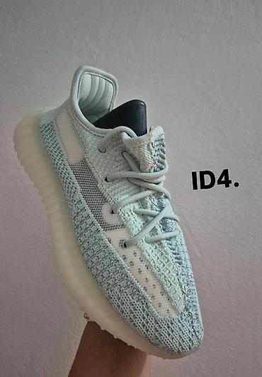ccc.rs obuca: Yezzy lepo odradjene
Urezan boost u djonu
36-48
4500 din ❤️‍🔥
SS🖤⭐⭐ — 6