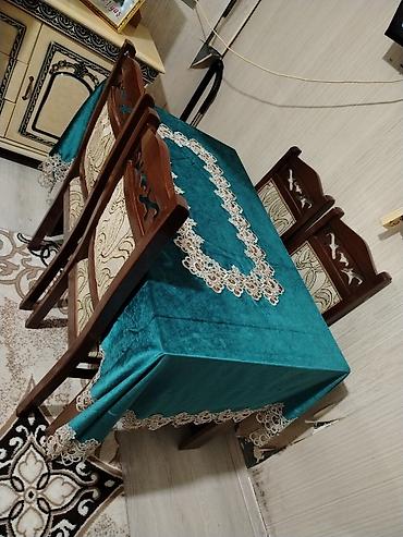 Zərif masa örtüyü dəsti - Rəng: zümrüd-yaşıl - Material: yumşaq