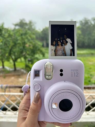 dubai iphone 14 pro: Fujifilm Instax Mini 12 – ani fotoaparat - Rəng: bənövşəyi (lavanda) — 1