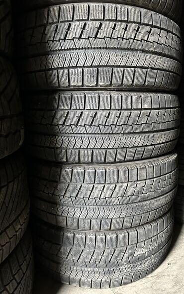 донголок 9: Шины 225 / 40 / R 18, Зима, Б/у, Комплект, Легковые, Япония, Bridgestone