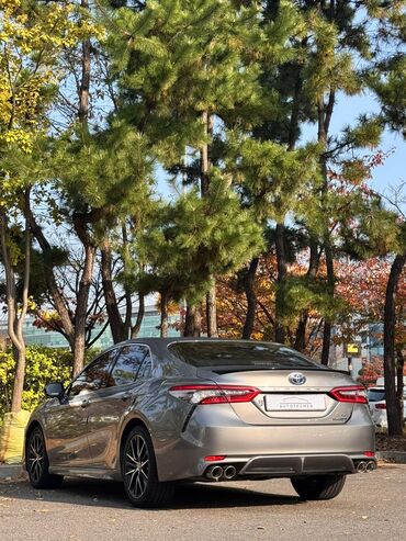 Toyota: Toyota Camry: 2021 г., 2.5 л, Автомат, Гибрид, Седан — 4